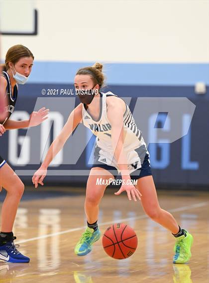 Thumbnail 2 in Valor Christian vs. Highlands Ranch (CHSAA 5A Final Four) photogallery.