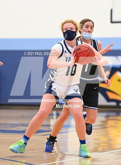 Thumbnail 3 in Valor Christian vs. Highlands Ranch (CHSAA 5A Final Four) photogallery.