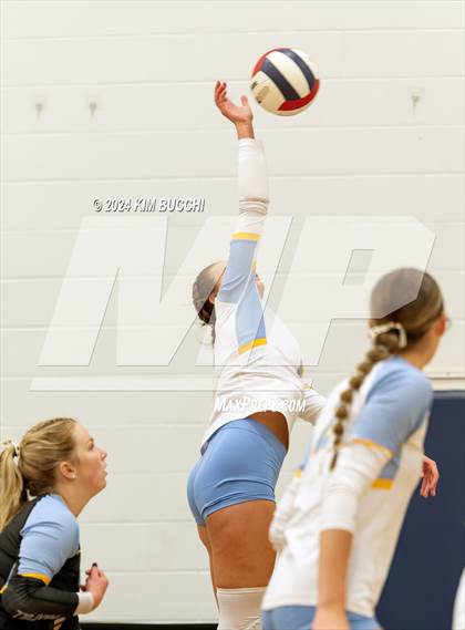 Thumbnail 2 in Oak Glen vs. Robert C. Byrd (Philip Barbour Tournament) photogallery.
