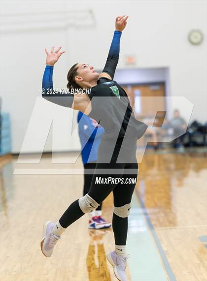 Thumbnail 3 in Oak Glen vs. Robert C. Byrd (Philip Barbour Tournament) photogallery.