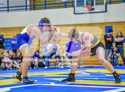 Thumbnail 2 in Mountain Home vs Pottsville (Bomber Tri Meet) photogallery.