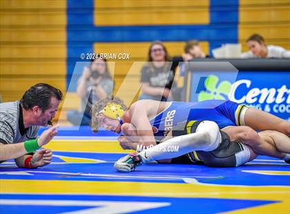 Thumbnail 2 in Mountain Home vs Pottsville (Bomber Tri Meet) photogallery.