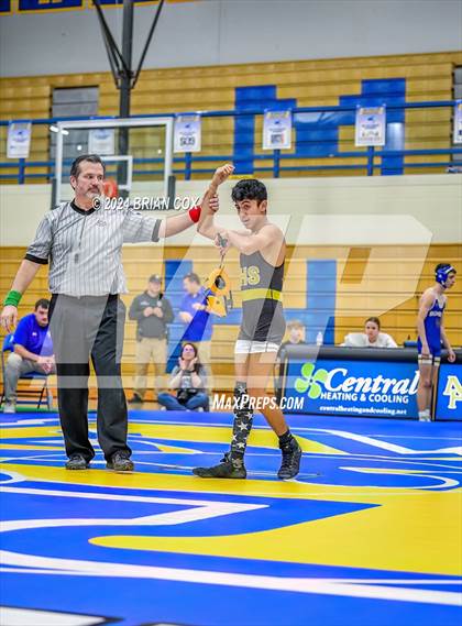 Thumbnail 1 in Mountain Home vs Pottsville (Bomber Tri Meet) photogallery.