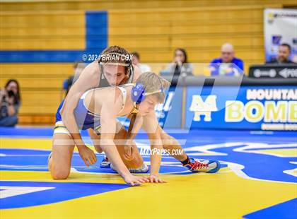 Thumbnail 2 in Mountain Home vs Pottsville (Bomber Tri Meet) photogallery.