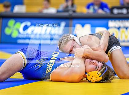 Thumbnail 2 in Mountain Home vs Pottsville (Bomber Tri Meet) photogallery.