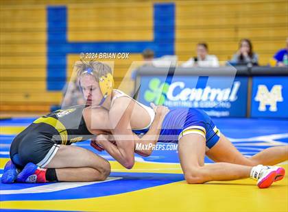 Thumbnail 3 in Mountain Home vs Pottsville (Bomber Tri Meet) photogallery.