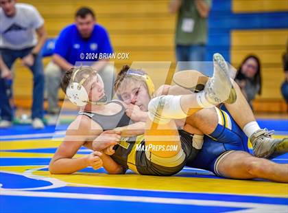 Thumbnail 2 in Mountain Home vs Pottsville (Bomber Tri Meet) photogallery.