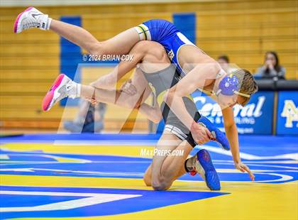 Thumbnail 2 in Mountain Home vs Pottsville (Bomber Tri Meet) photogallery.