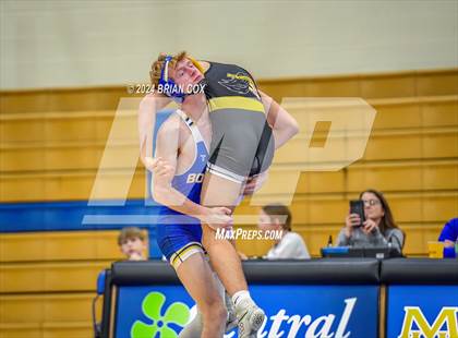 Thumbnail 2 in Mountain Home vs Pottsville (Bomber Tri Meet) photogallery.