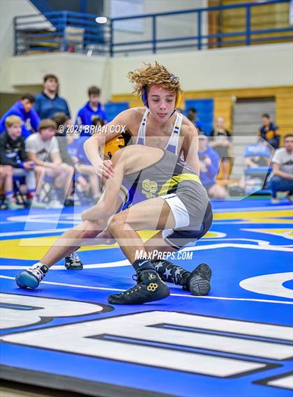 Thumbnail 2 in Mountain Home vs Pottsville (Bomber Tri Meet) photogallery.