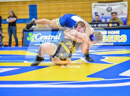 Thumbnail 2 in Mountain Home vs Pottsville (Bomber Tri Meet) photogallery.