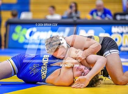 Thumbnail 2 in Mountain Home vs Pottsville (Bomber Tri Meet) photogallery.