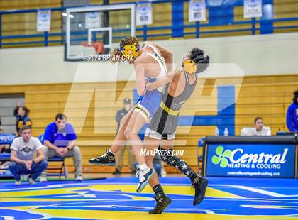 Thumbnail 2 in Mountain Home vs Pottsville (Bomber Tri Meet) photogallery.