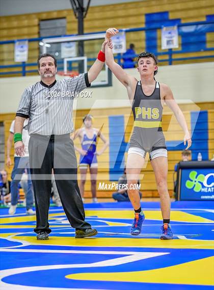 Thumbnail 2 in Mountain Home vs Pottsville (Bomber Tri Meet) photogallery.