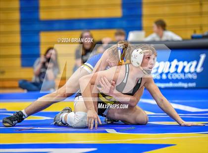 Thumbnail 2 in Mountain Home vs Pottsville (Bomber Tri Meet) photogallery.