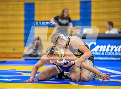 Thumbnail 1 in Mountain Home vs Pottsville (Bomber Tri Meet) photogallery.