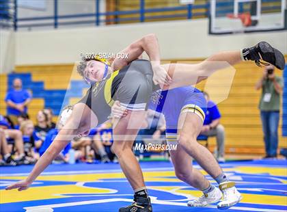 Thumbnail 1 in Mountain Home vs Pottsville (Bomber Tri Meet) photogallery.