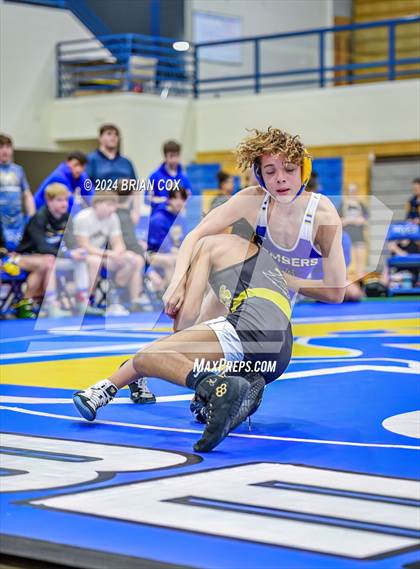 Thumbnail 3 in Mountain Home vs Pottsville (Bomber Tri Meet) photogallery.