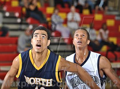 Thumbnail 3 in JW North vs. Silverado (MaxPreps Holiday Classic) photogallery.