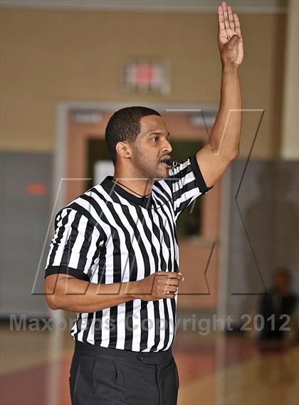 Thumbnail 2 in JW North vs. Silverado (MaxPreps Holiday Classic) photogallery.