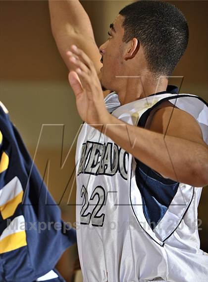 Thumbnail 1 in JW North vs. Silverado (MaxPreps Holiday Classic) photogallery.