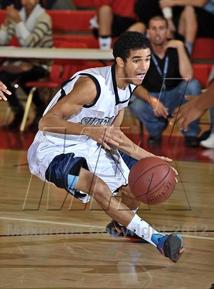 Thumbnail 2 in JW North vs. Silverado (MaxPreps Holiday Classic) photogallery.