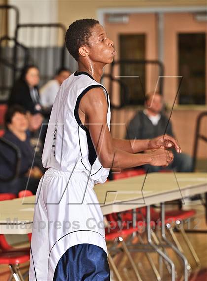 Thumbnail 3 in JW North vs. Silverado (MaxPreps Holiday Classic) photogallery.