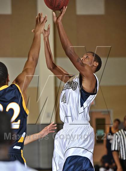 Thumbnail 1 in JW North vs. Silverado (MaxPreps Holiday Classic) photogallery.
