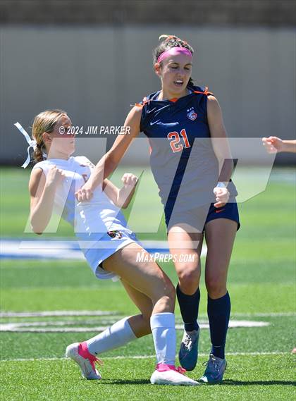 Thumbnail 1 in Wakeland vs. Rouse (UIL 5A Soccer Semifinal) photogallery.