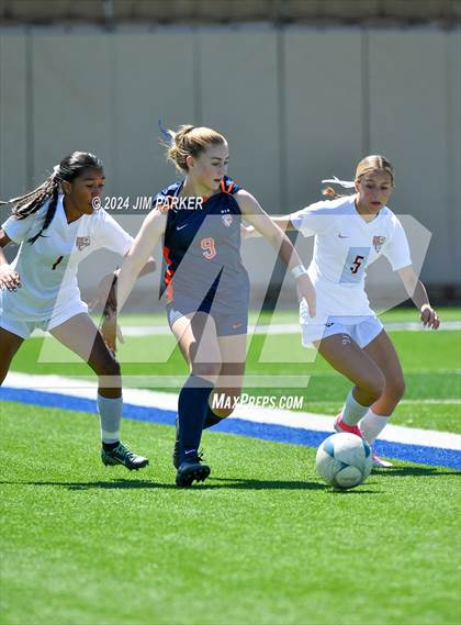 Thumbnail 2 in Wakeland vs. Rouse (UIL 5A Soccer Semifinal) photogallery.
