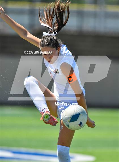 Thumbnail 3 in Wakeland vs. Rouse (UIL 5A Soccer Semifinal) photogallery.