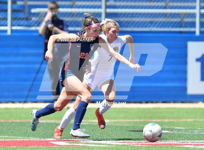 Thumbnail 3 in Wakeland vs. Rouse (UIL 5A Soccer Semifinal) photogallery.
