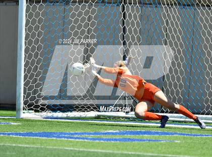 Thumbnail 3 in Wakeland vs. Rouse (UIL 5A Soccer Semifinal) photogallery.