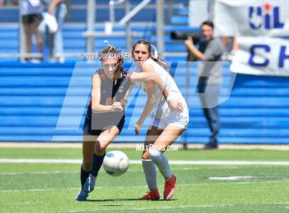 Thumbnail 2 in Wakeland vs. Rouse (UIL 5A Soccer Semifinal) photogallery.