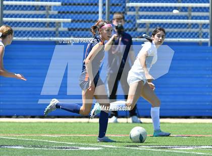Thumbnail 3 in Wakeland vs. Rouse (UIL 5A Soccer Semifinal) photogallery.