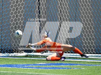 Thumbnail 3 in Wakeland vs. Rouse (UIL 5A Soccer Semifinal) photogallery.