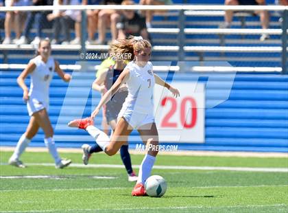 Thumbnail 2 in Wakeland vs. Rouse (UIL 5A Soccer Semifinal) photogallery.