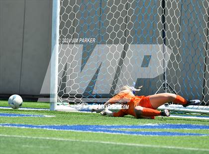 Thumbnail 2 in Wakeland vs. Rouse (UIL 5A Soccer Semifinal) photogallery.