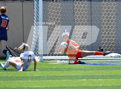 Thumbnail 1 in Wakeland vs. Rouse (UIL 5A Soccer Semifinal) photogallery.