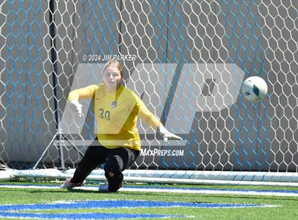 Thumbnail 3 in Wakeland vs. Rouse (UIL 5A Soccer Semifinal) photogallery.