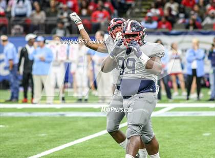 Thumbnail 1 in West Monroe vs. Zachary (LHSAA 5A Final) photogallery.