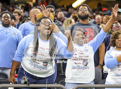 Thumbnail 2 in West Monroe vs. Zachary (LHSAA 5A Final) photogallery.