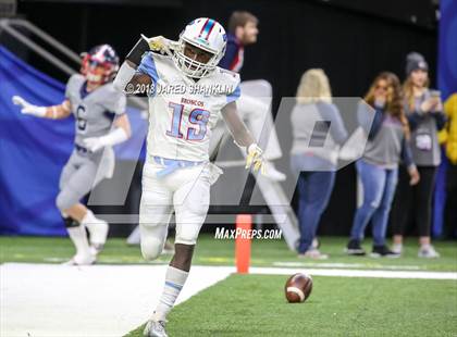 Thumbnail 2 in West Monroe vs. Zachary (LHSAA 5A Final) photogallery.