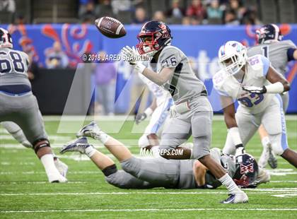 Thumbnail 2 in West Monroe vs. Zachary (LHSAA 5A Final) photogallery.