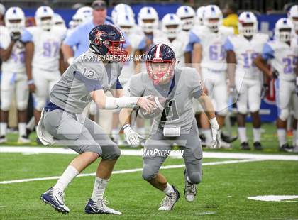 Thumbnail 2 in West Monroe vs. Zachary (LHSAA 5A Final) photogallery.