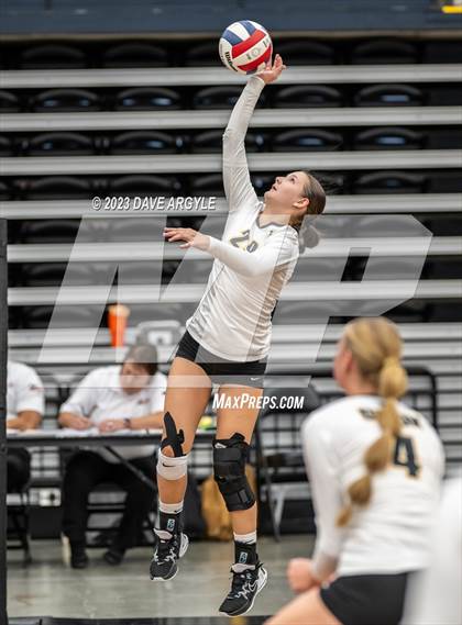 Thumbnail 1 in North Sanpete vs. Union (UHSAA 3A 2nd Round) photogallery.