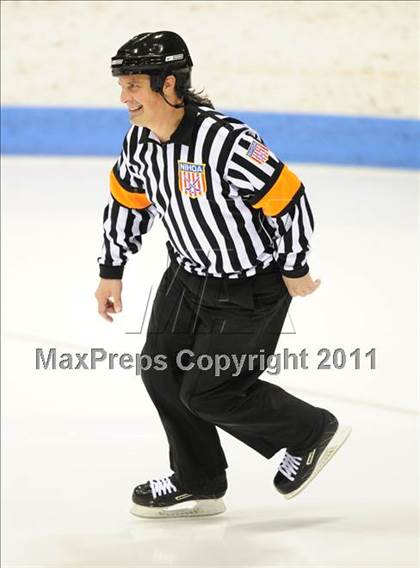 Thumbnail 3 in Wilton vs. Cheshire (CIAC Division 2 Semifinal) photogallery.