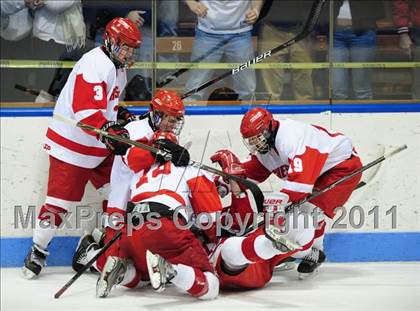 Thumbnail 2 in Wilton vs. Cheshire (CIAC Division 2 Semifinal) photogallery.