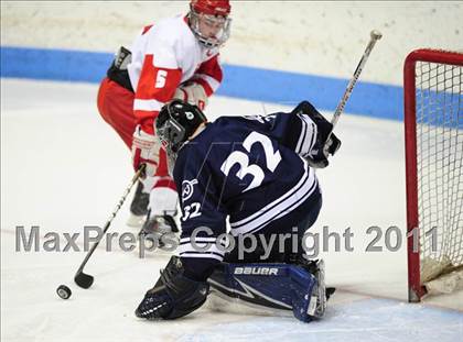 Thumbnail 1 in Wilton vs. Cheshire (CIAC Division 2 Semifinal) photogallery.