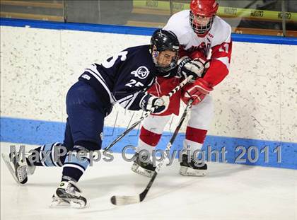 Thumbnail 2 in Wilton vs. Cheshire (CIAC Division 2 Semifinal) photogallery.